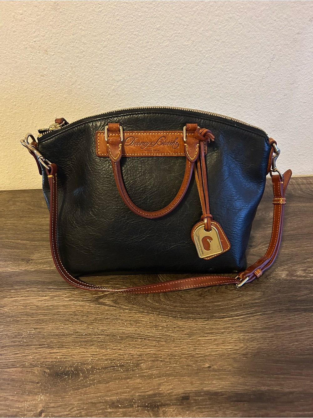 Dooney & Bourke Black Vachetta Leather Satchel 2 Way Bag